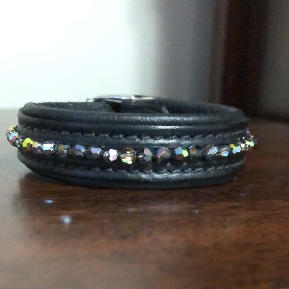 Swarovski beaded leather bracelet - Picture 1 of 4